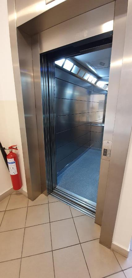 Royal Apartment Belvill Belgrado Exterior foto
